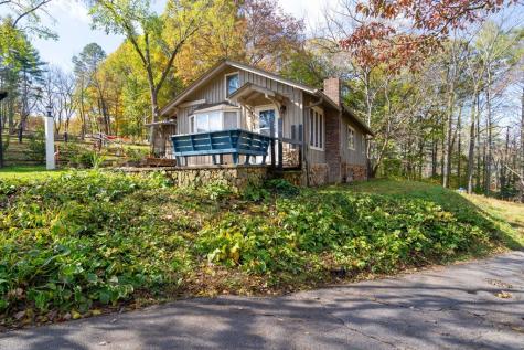 106 Settawig Road Brasstown NC 28902