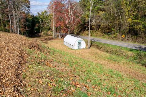 106 Settawig Road Brasstown NC 28902