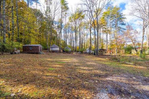 106 Settawig Road Brasstown NC 28902