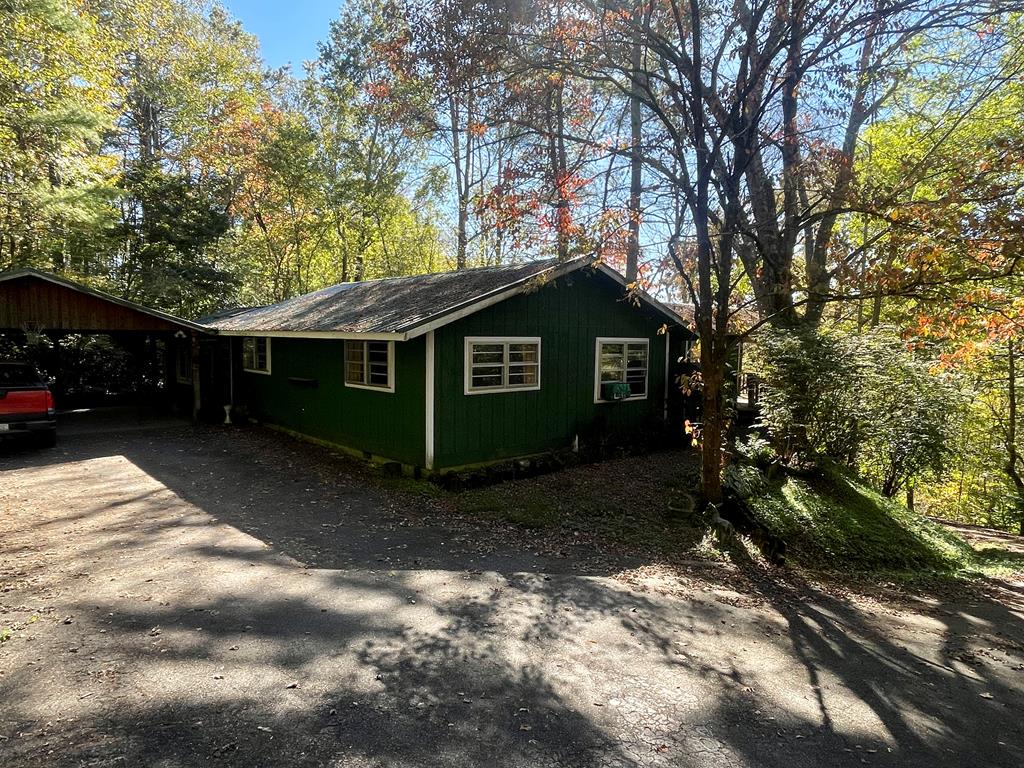 197 Grace Tabernacle Road Robbinsville NC 28771