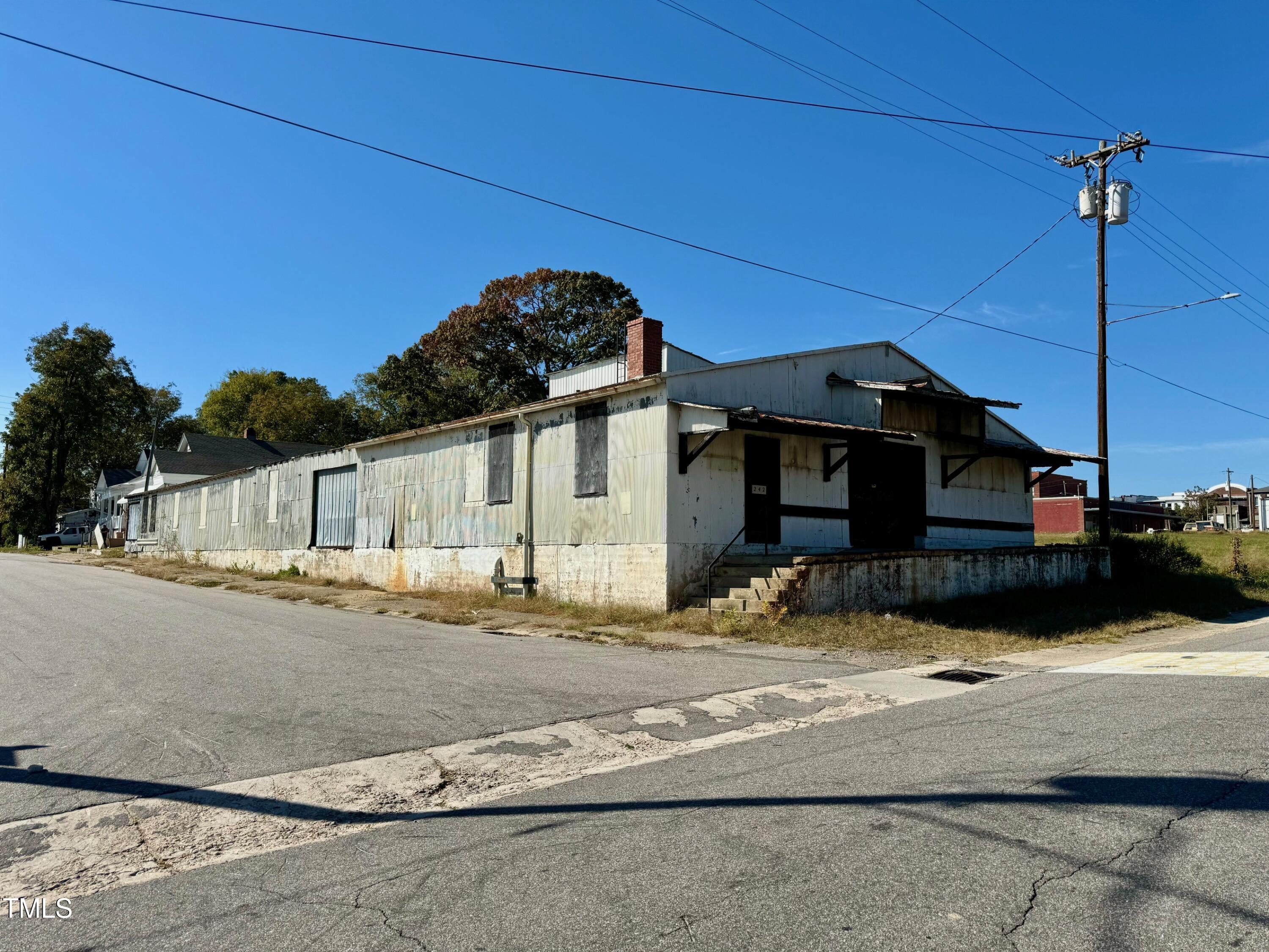 242 E Montgomery Street Henderson NC 27536