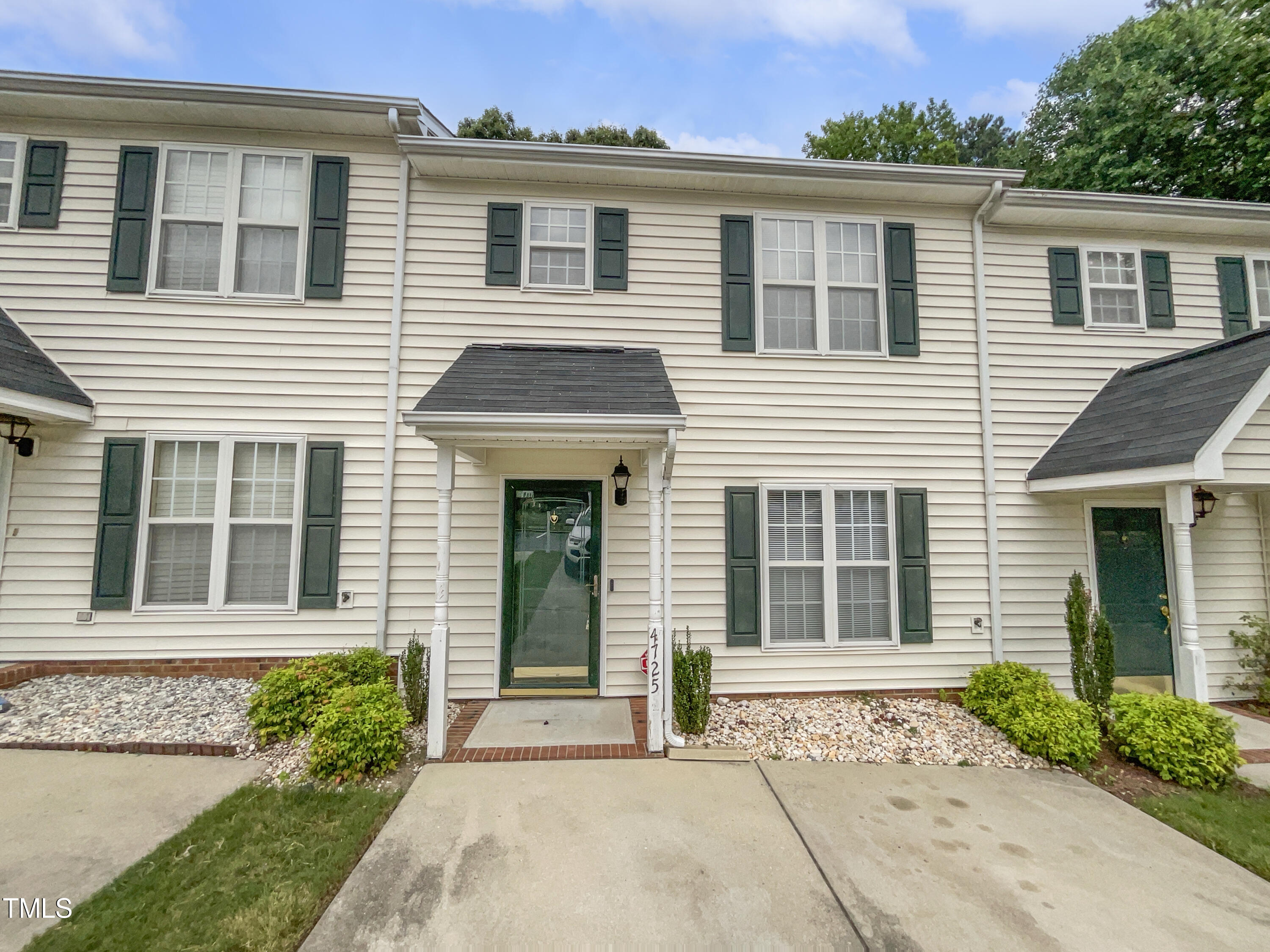 4725 Tanglewood Oaks Street Raleigh NC 27610