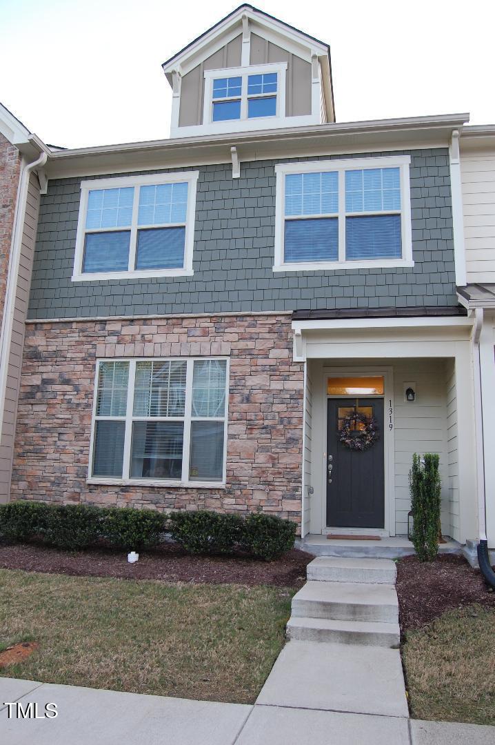 1319 Lakestone Village Lane Fuquay Varina NC 27526