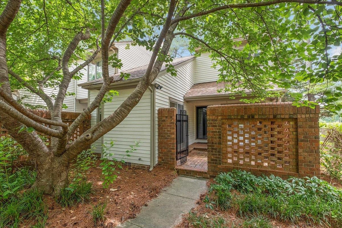 15 Bloomsbury Court Chapel Hill NC 27517