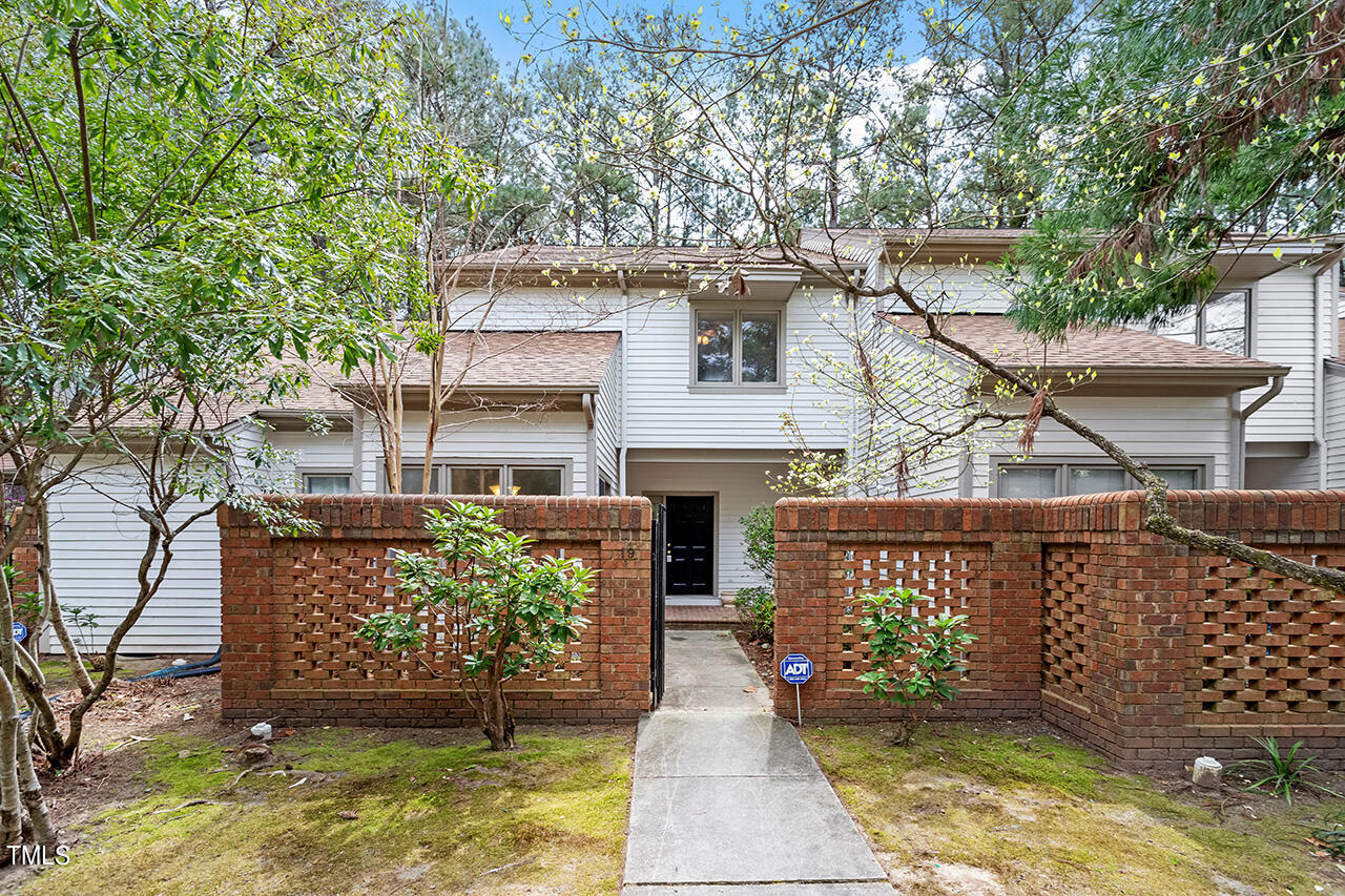 19 Bloomsbury Court Chapel Hill NC 27517