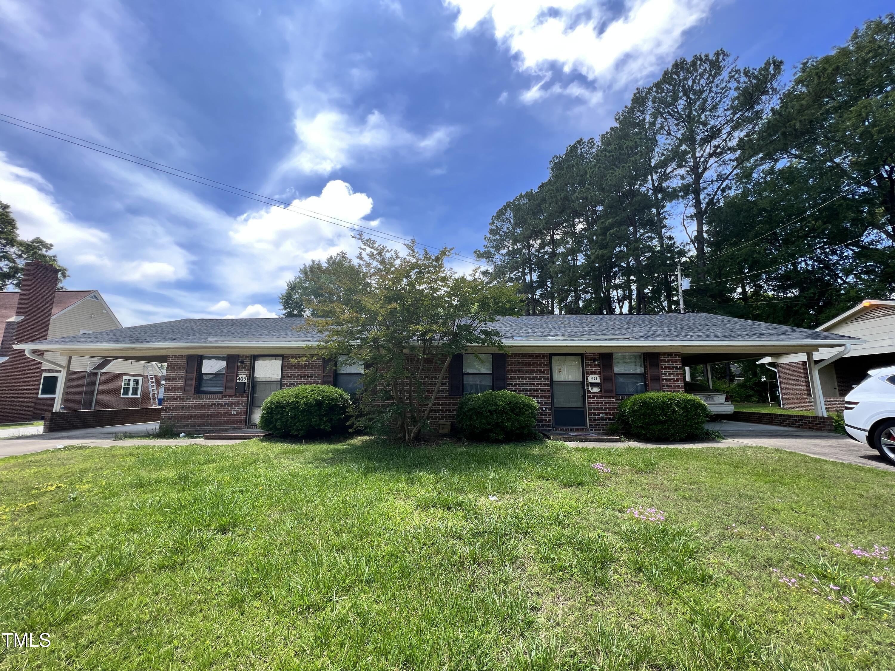415 W Oak Street Selma NC 27576
