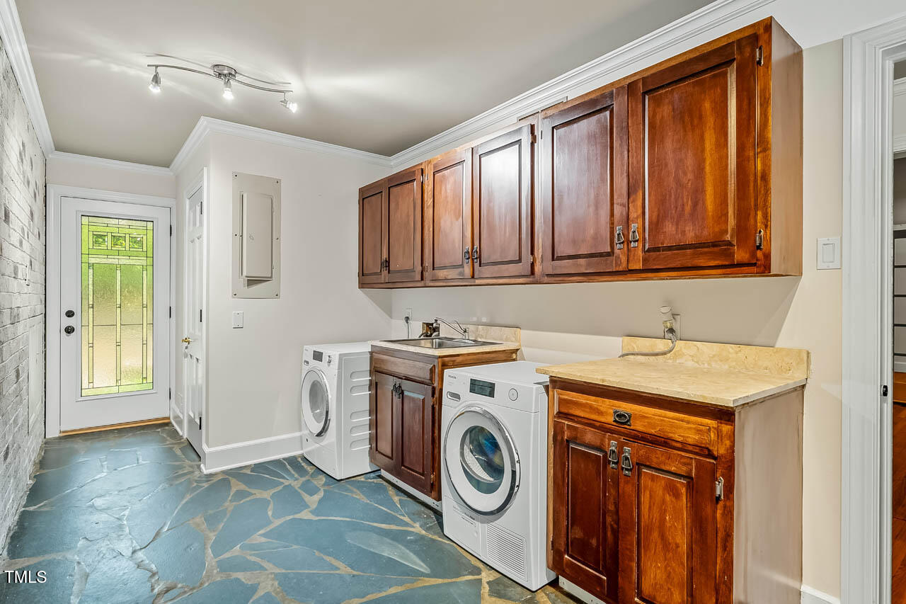 52 Dogwood Acres Drive Chapel Hill NC 27516