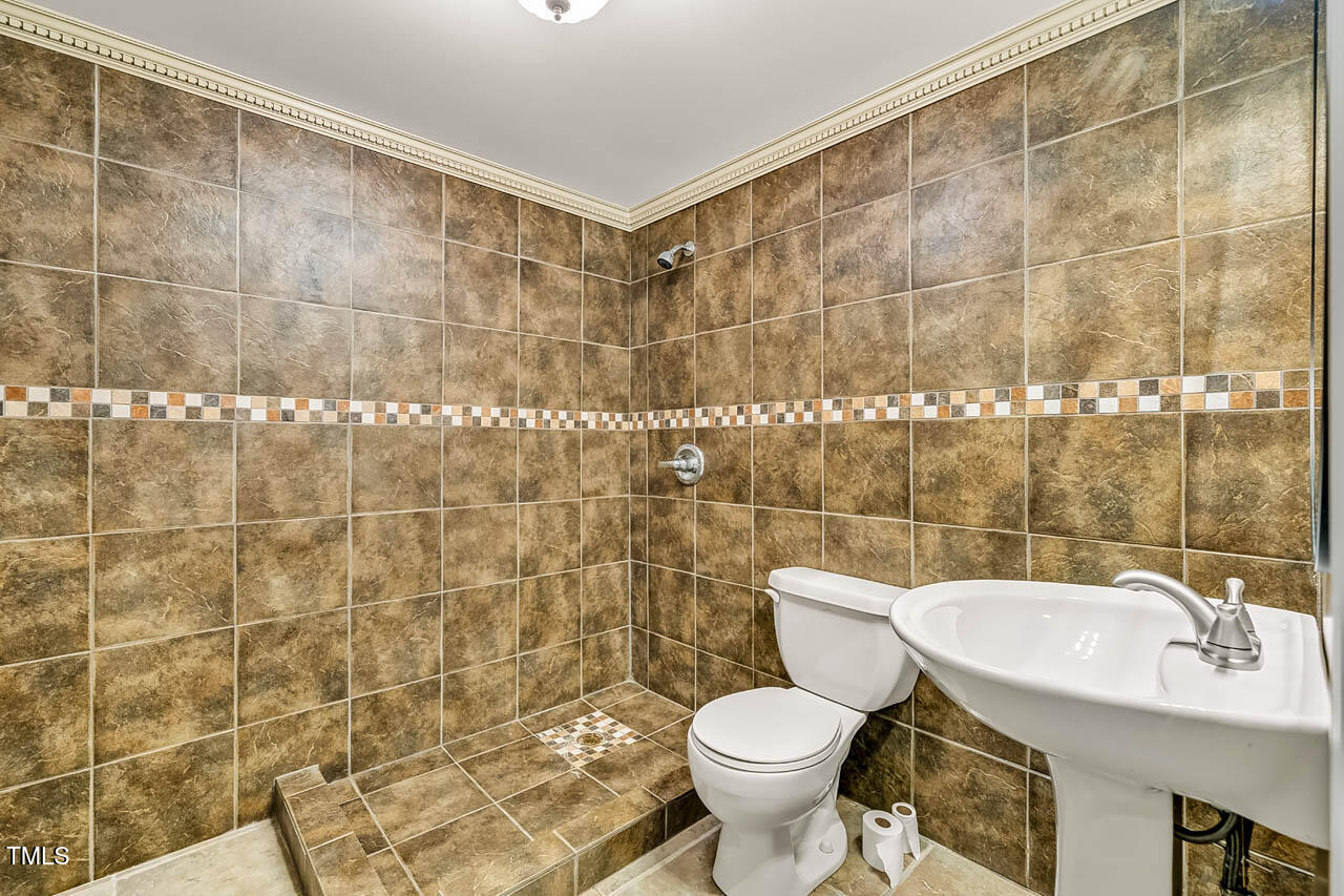 52 Dogwood Acres Drive Chapel Hill NC 27516