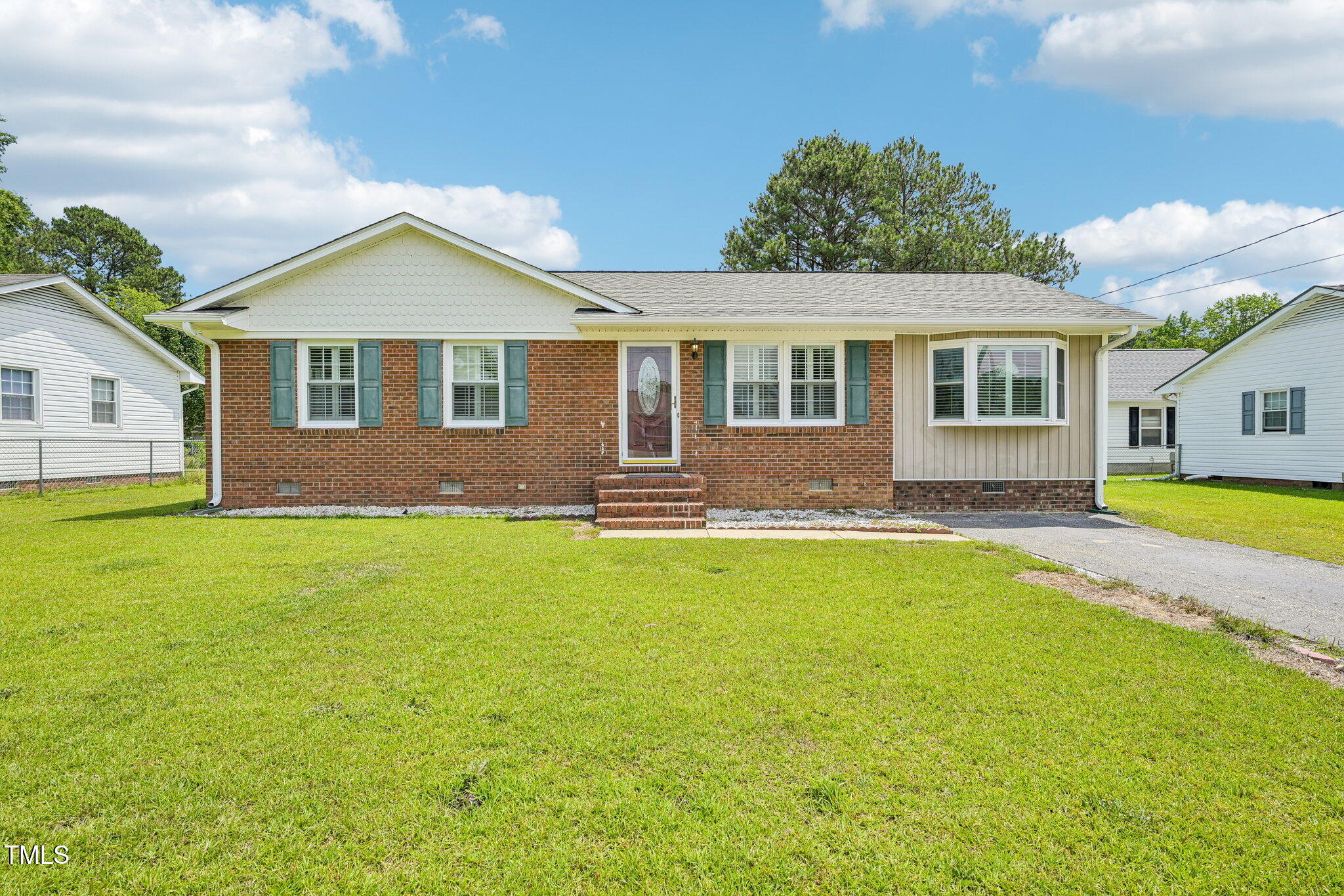 102 Pine Street Dunn NC 28334