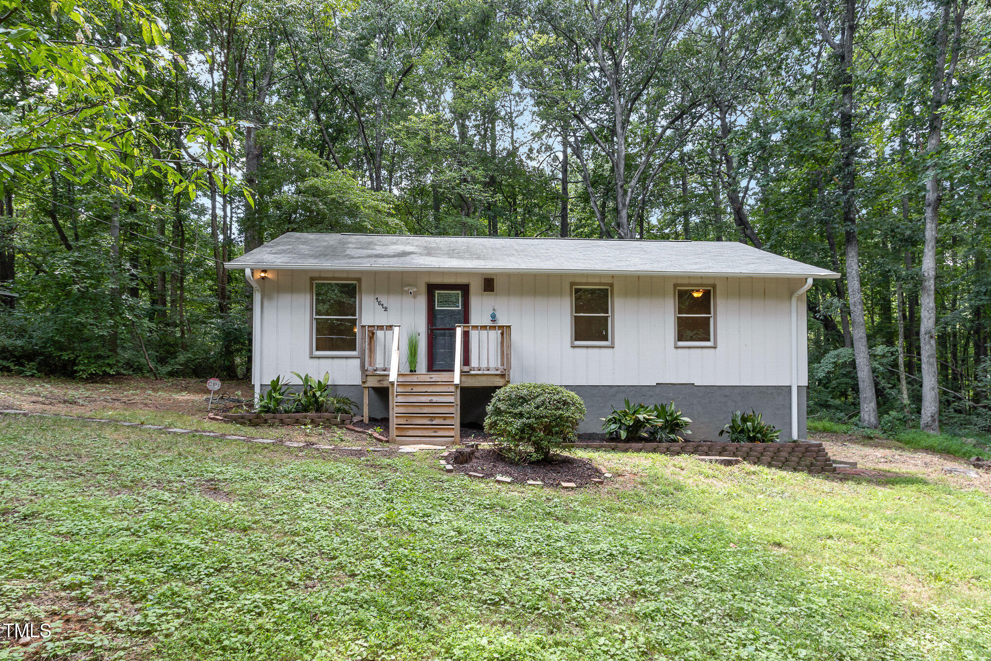 1512 Edwards Drive Chapel Hill NC 27516