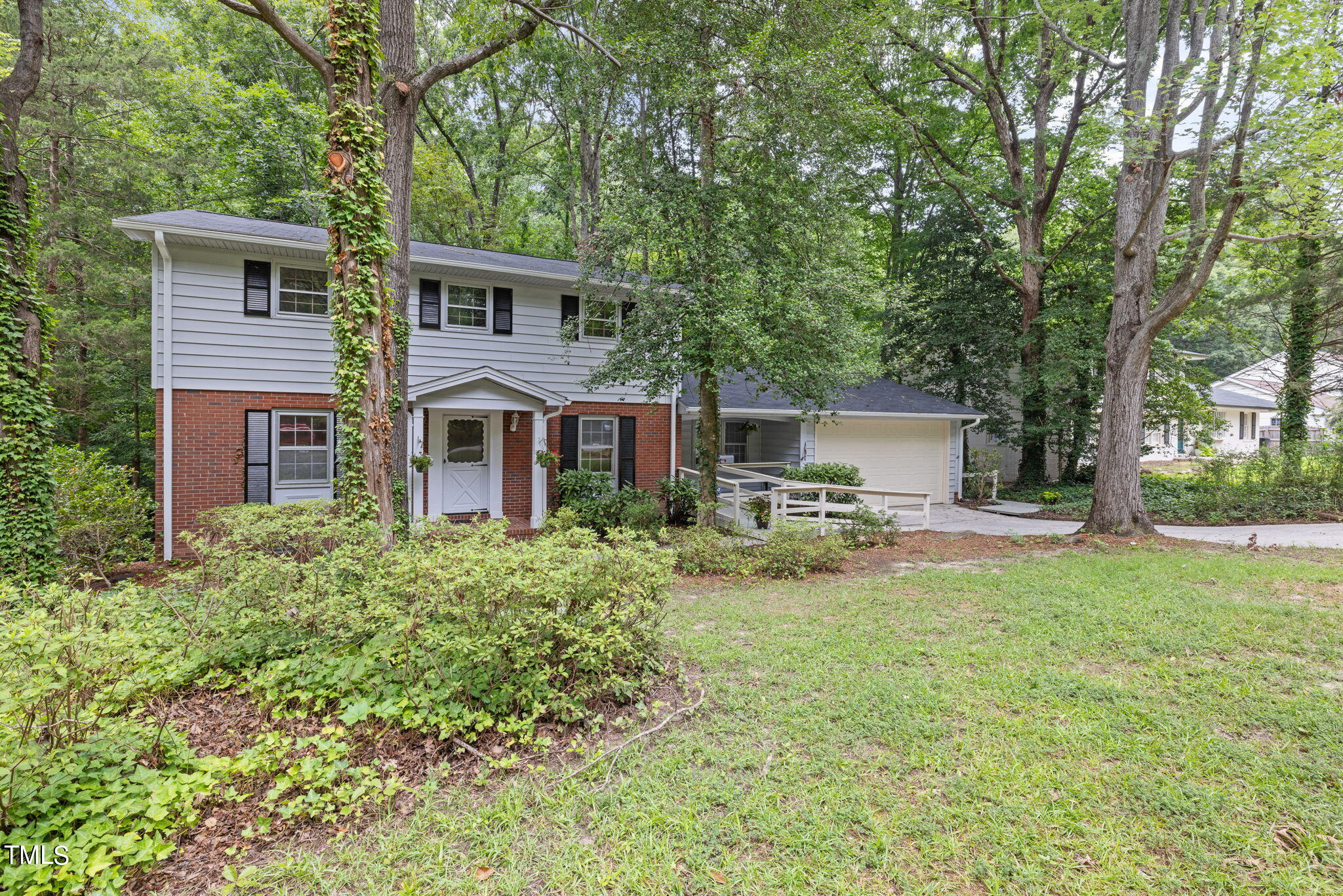 4909 Hollyridge Drive Raleigh NC 27612