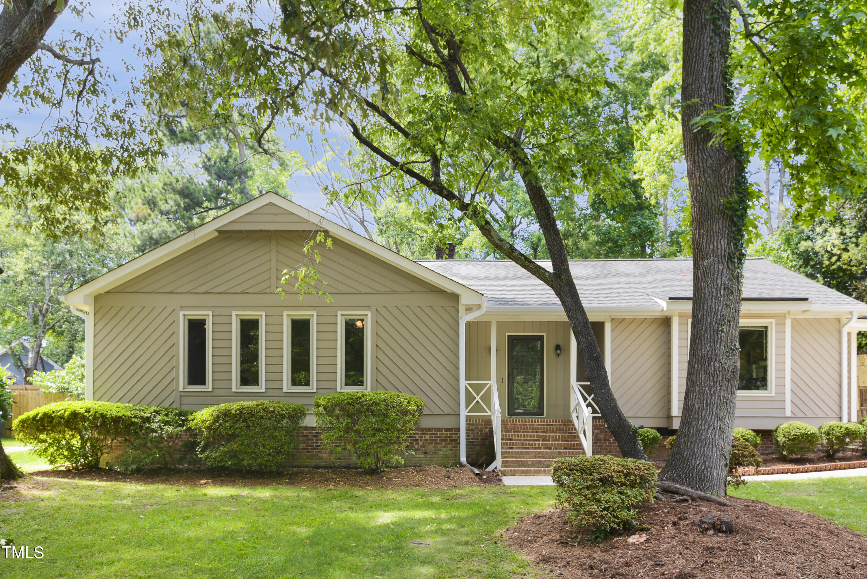 8113 Bentwood Place Raleigh NC 27615