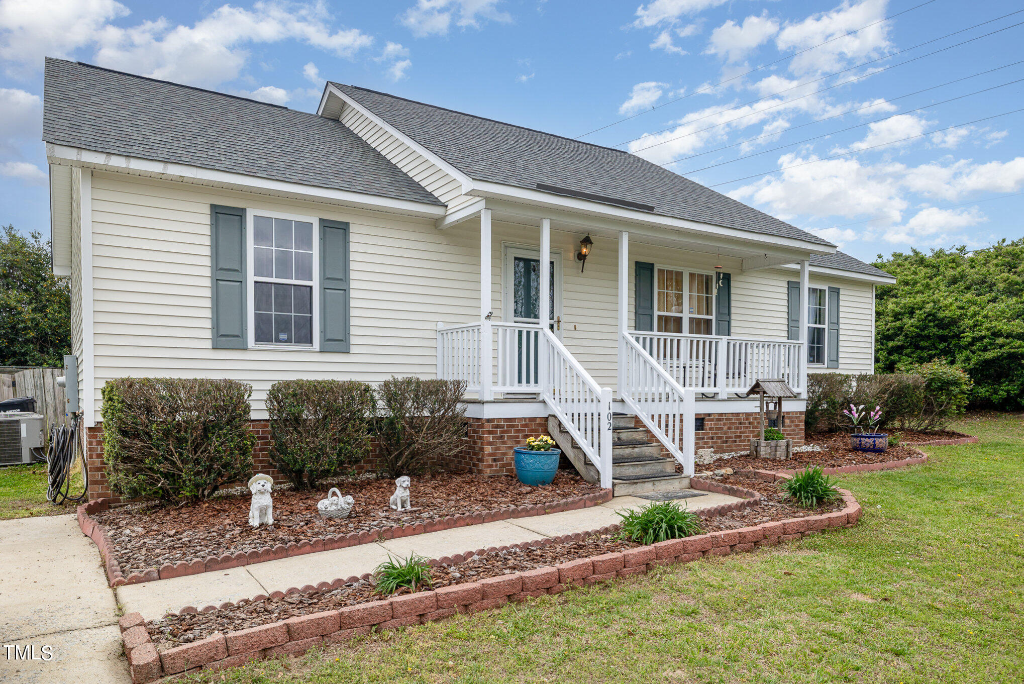 102 Hawthorn Drive Clayton NC 27520