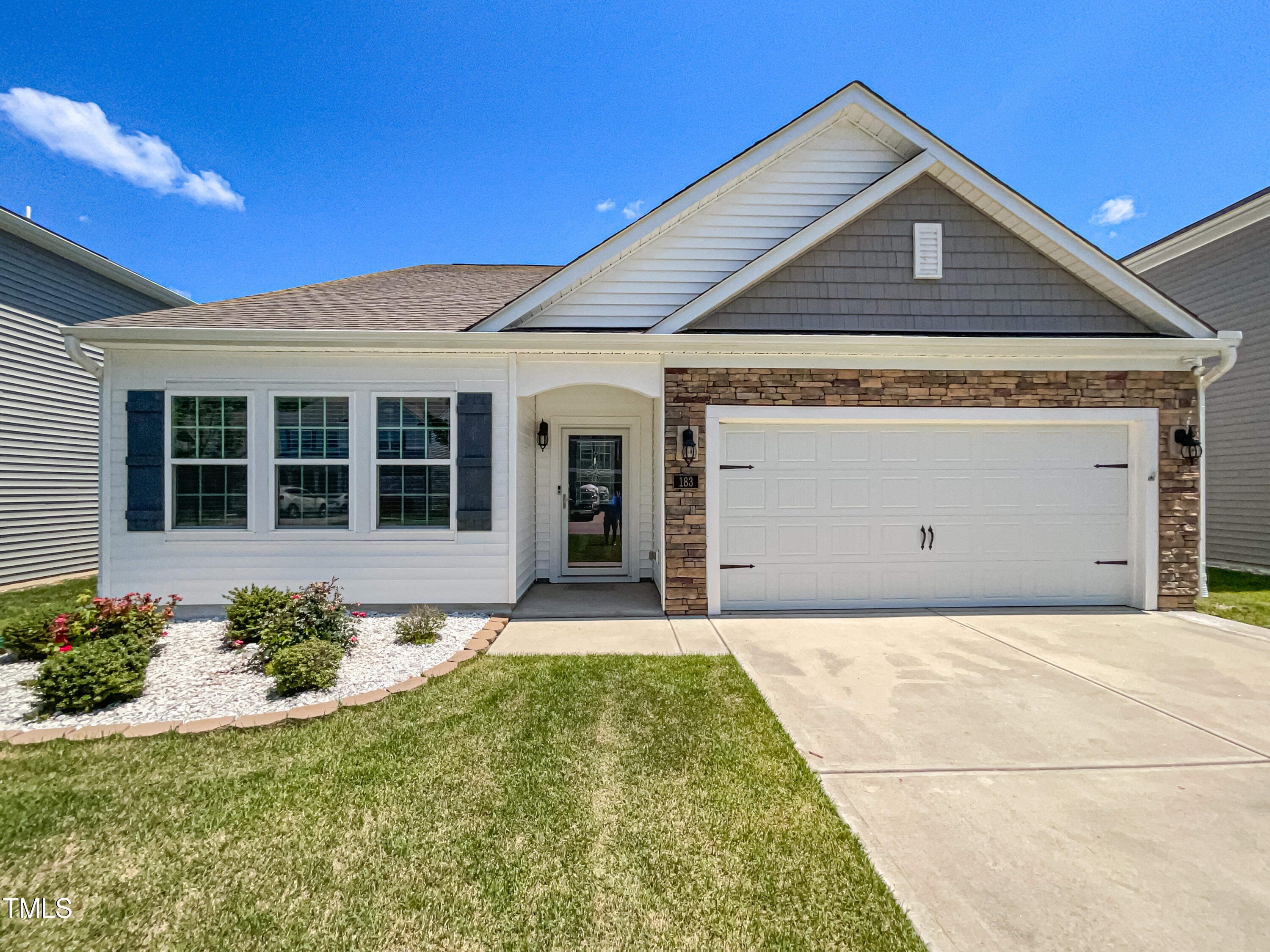 183 S Great White Way Clayton NC 27527