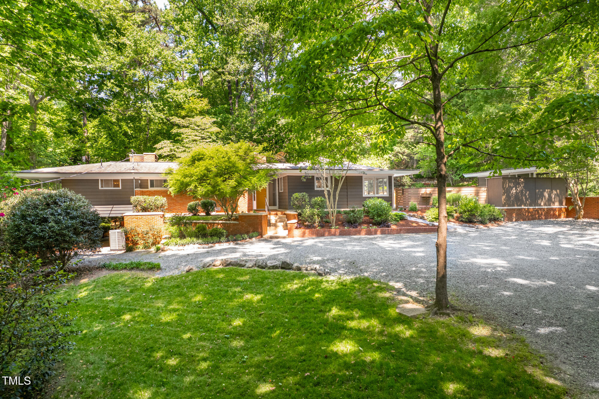 1111 Sourwood Circle Chapel Hill NC 27517