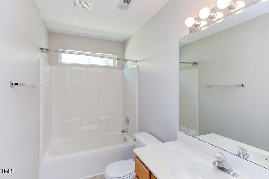 303 Street Thomas Drive Chapel Hill NC 27517