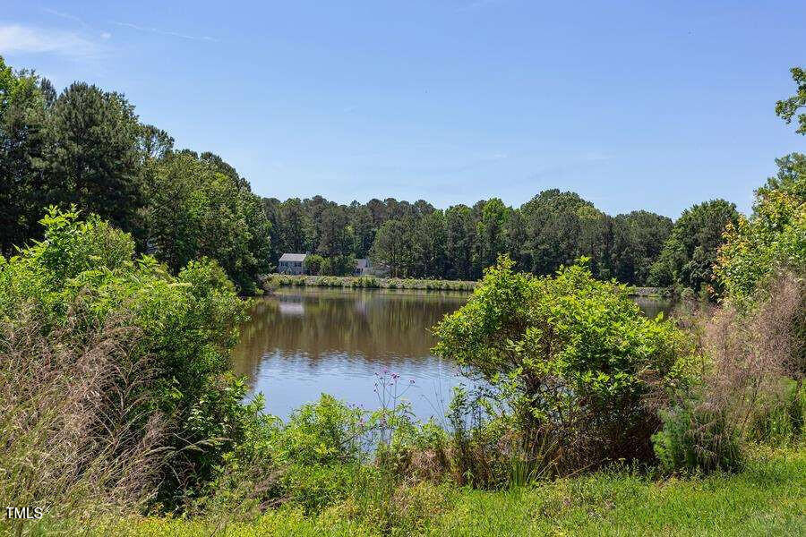 303 Street Thomas Drive Chapel Hill NC 27517