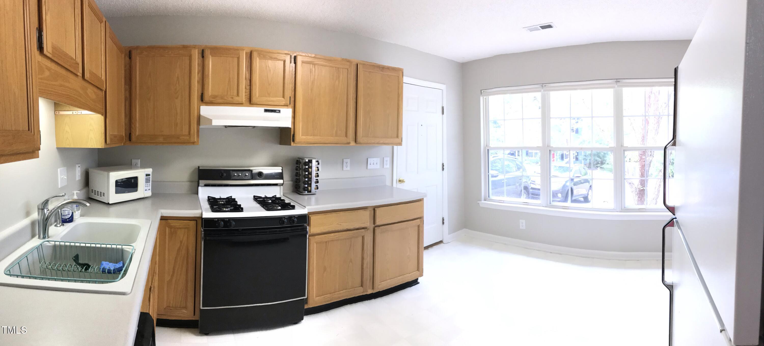 303 Street Thomas Drive Chapel Hill NC 27517