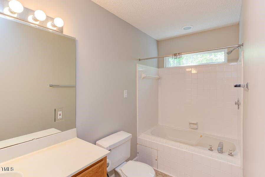 303 Street Thomas Drive Chapel Hill NC 27517