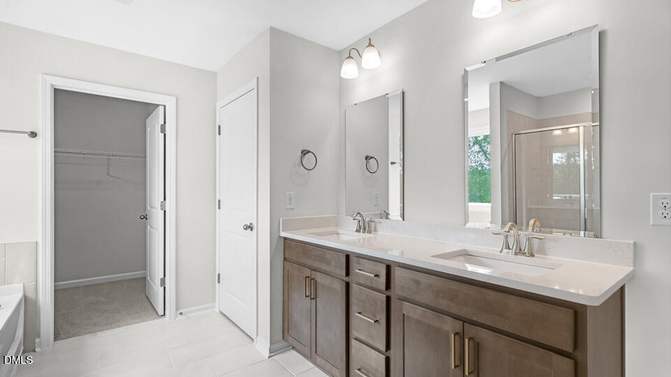 142 Red Jasper Way Clayton NC 27520