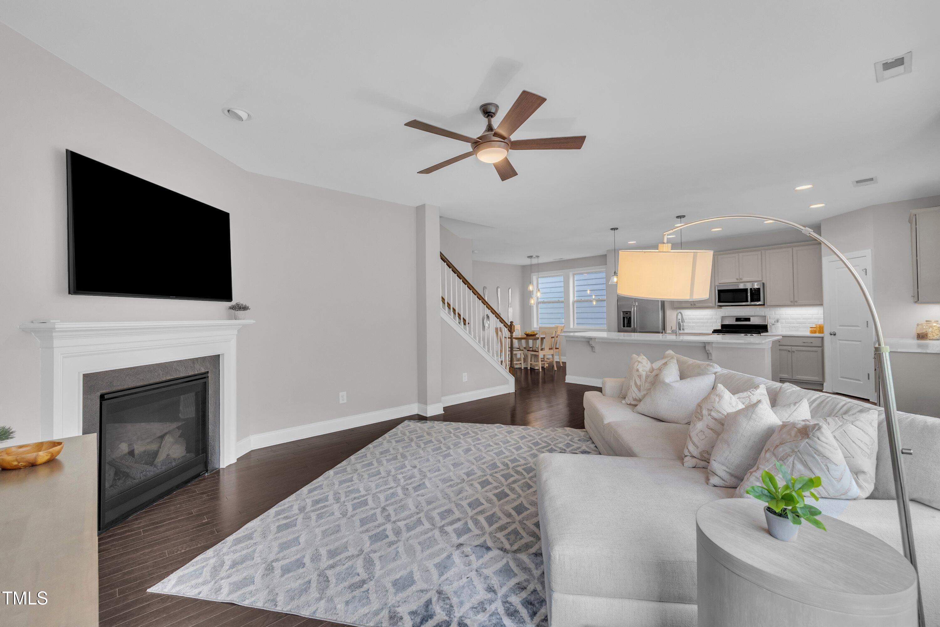 418 Quarter Gate Trace Chapel Hill NC 27516