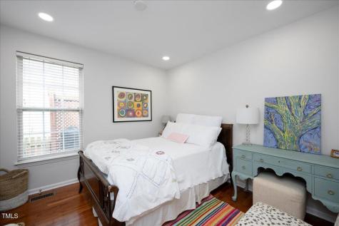 528 Moseley Lane Raleigh NC 27601