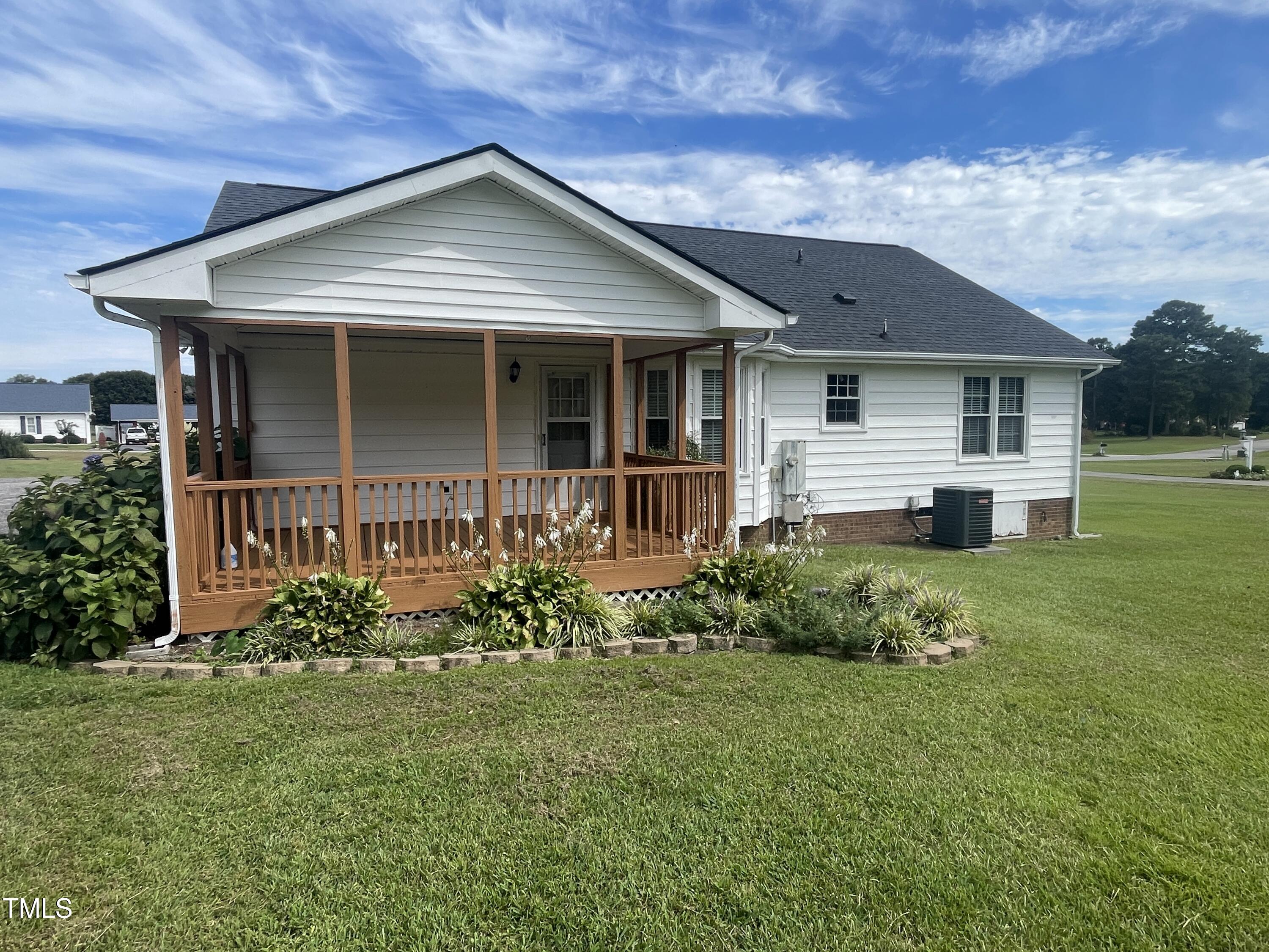 120 Crystal Place Benson NC 27504