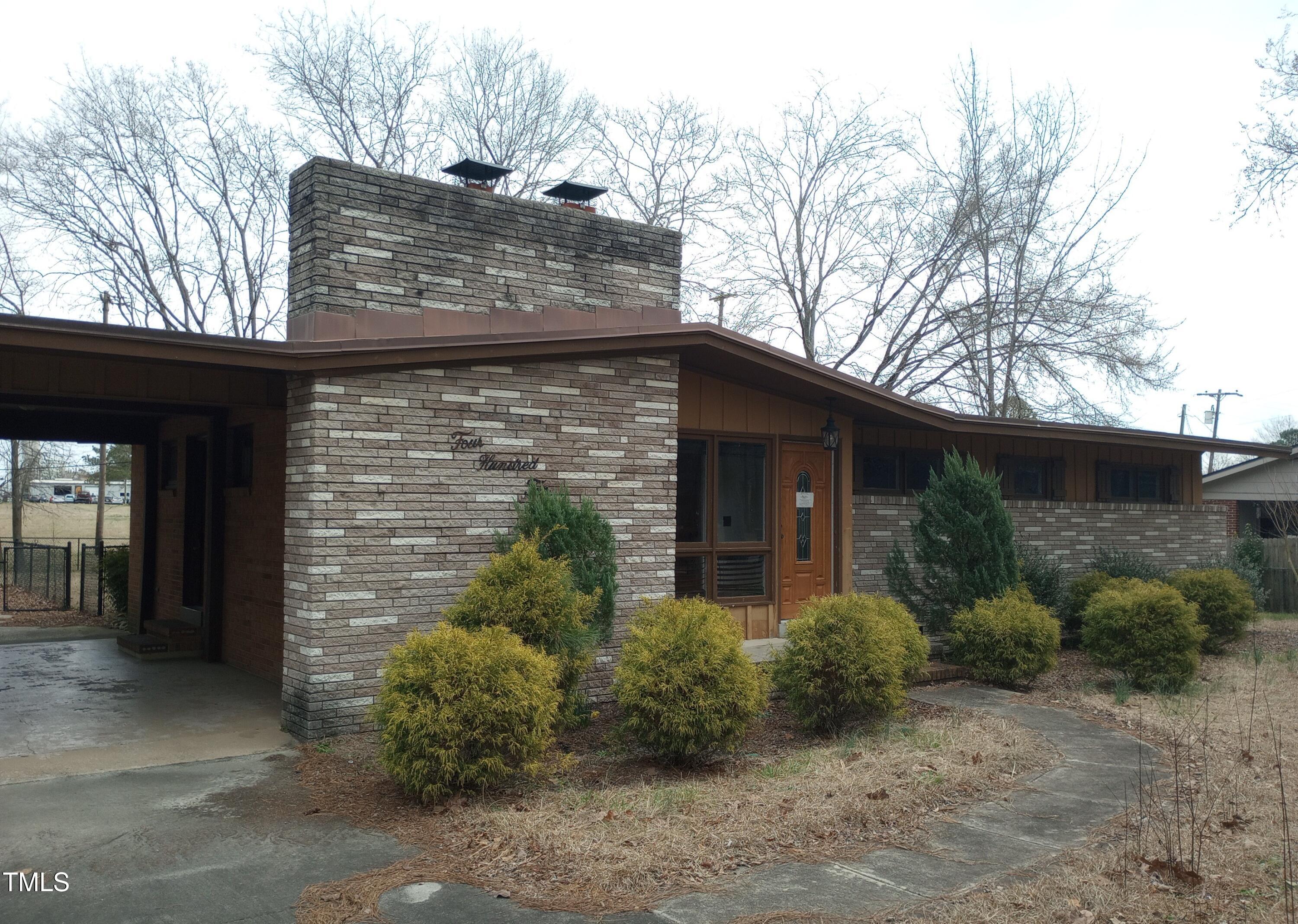 410 W Barrington Street Dunn NC 28334