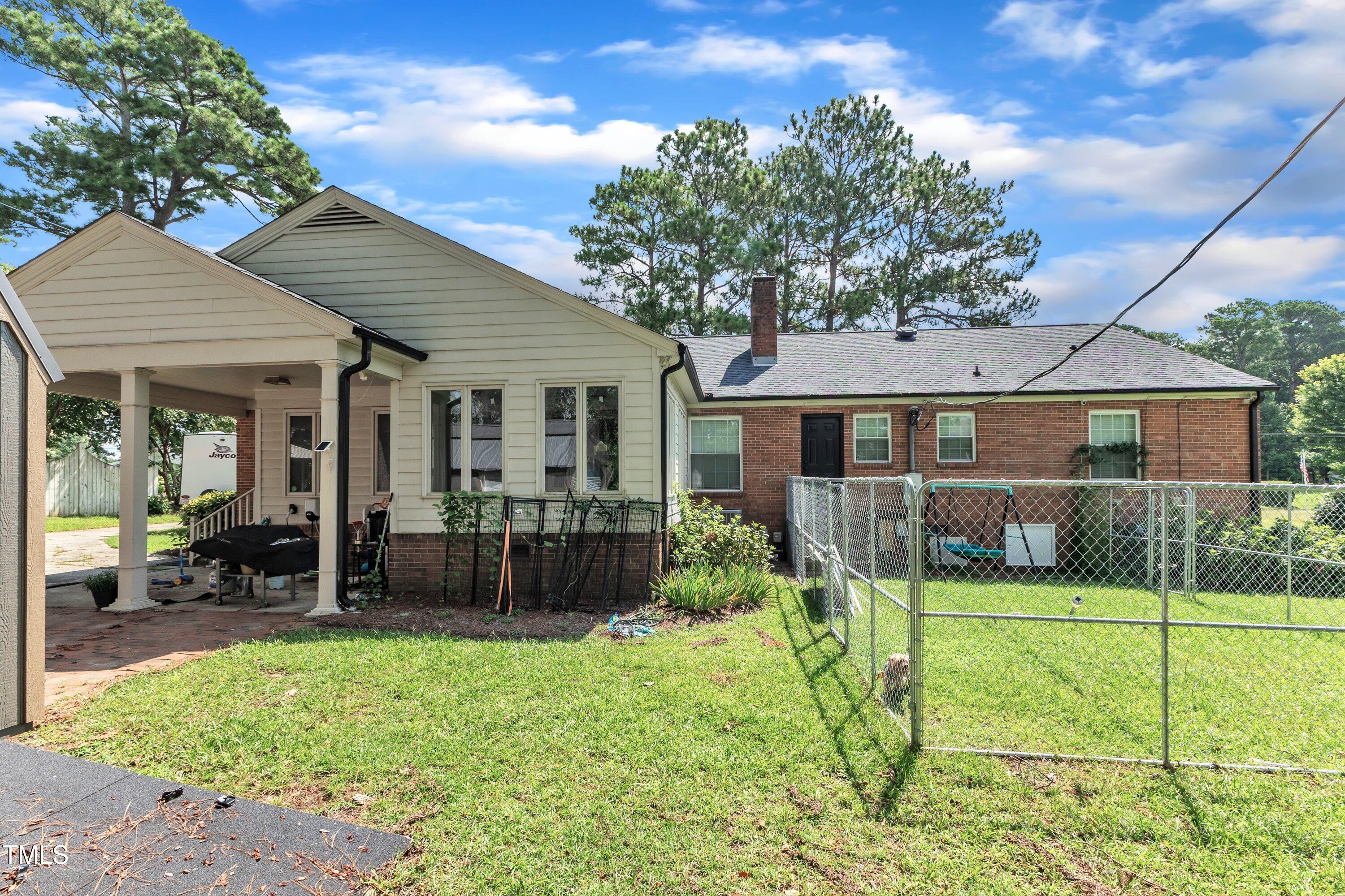 302 S Pine Street Benson NC 27504
