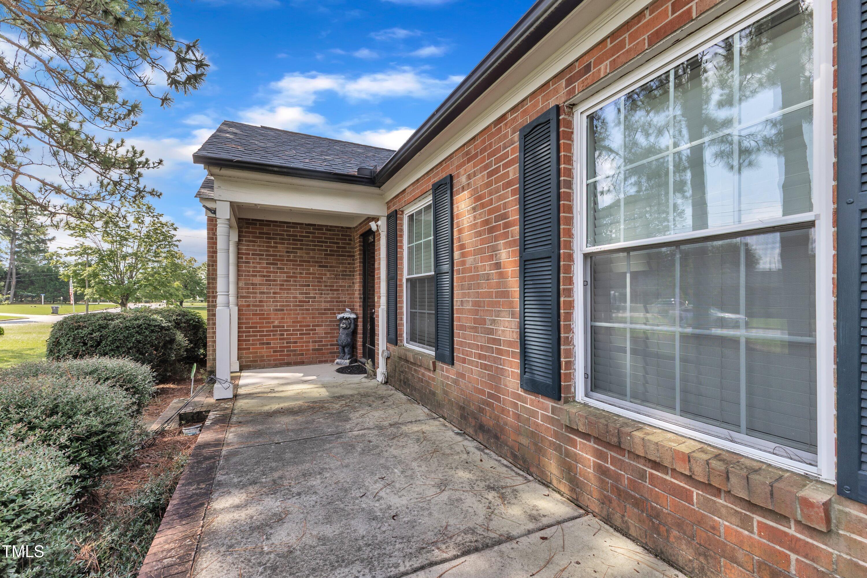 302 S Pine Street Benson NC 27504