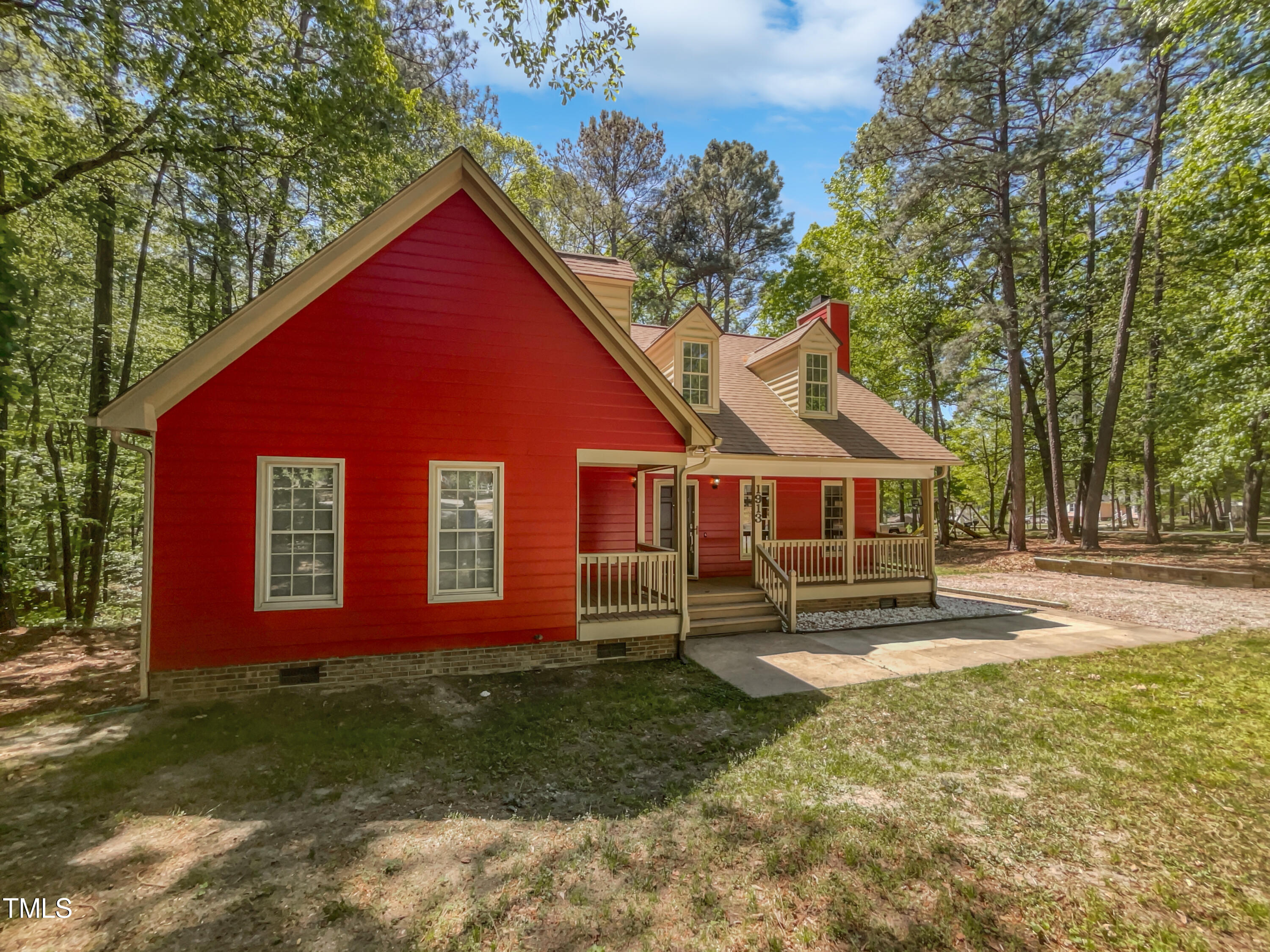 1913 Hemlock Place Clayton NC 27520