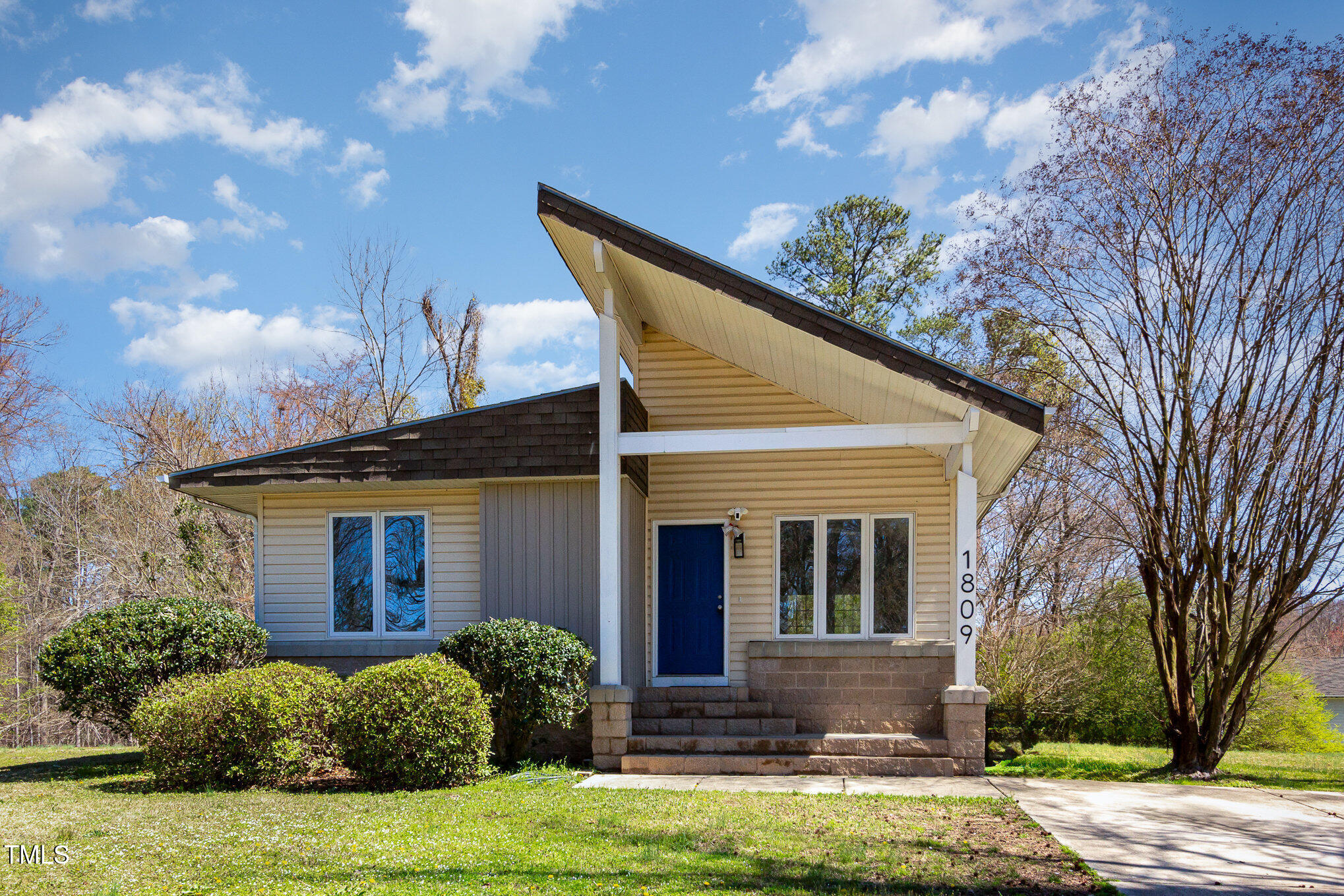 1809 Coltrane Court Raleigh NC 27610