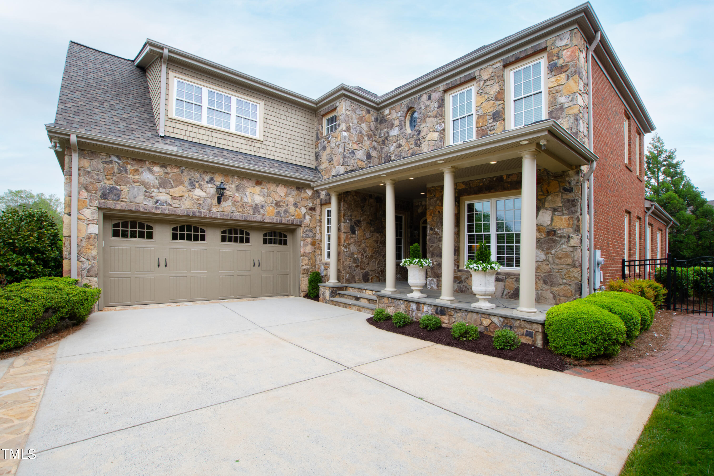 3816 Glen Iris Lane Raleigh NC 27612