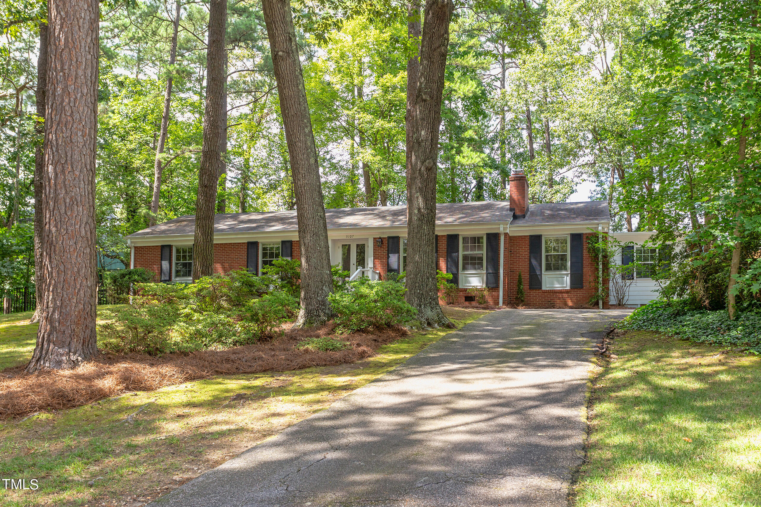 5107 Whitehall Place Raleigh NC 27612