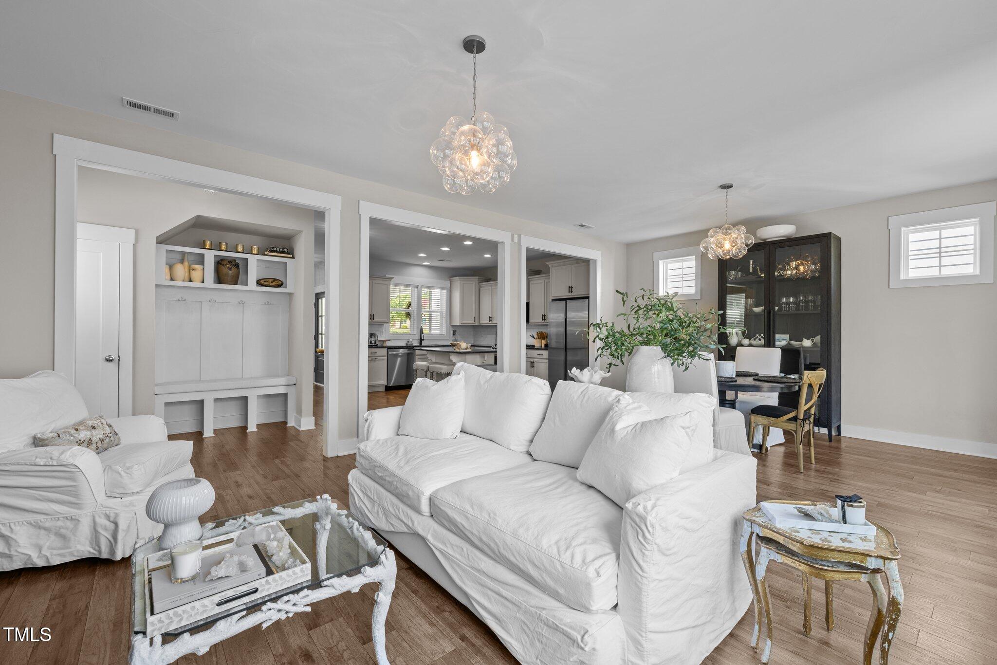 43 Quarter Gate Trace Chapel Hill NC 27516