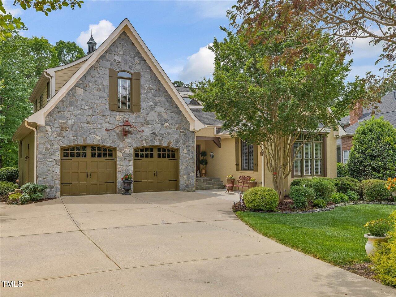 30 Broad Leaf Court Chapel Hill NC 27517