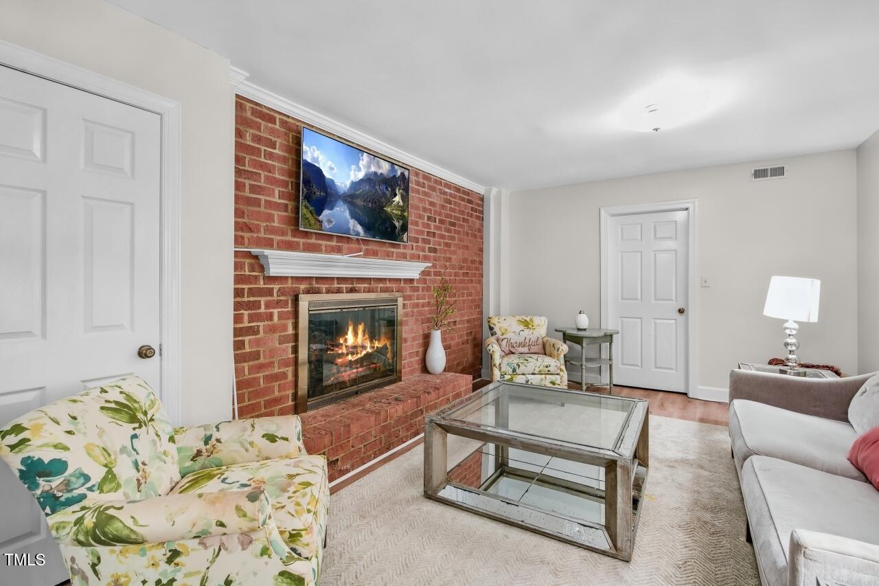 6 Street James Place Chapel Hill NC 27514