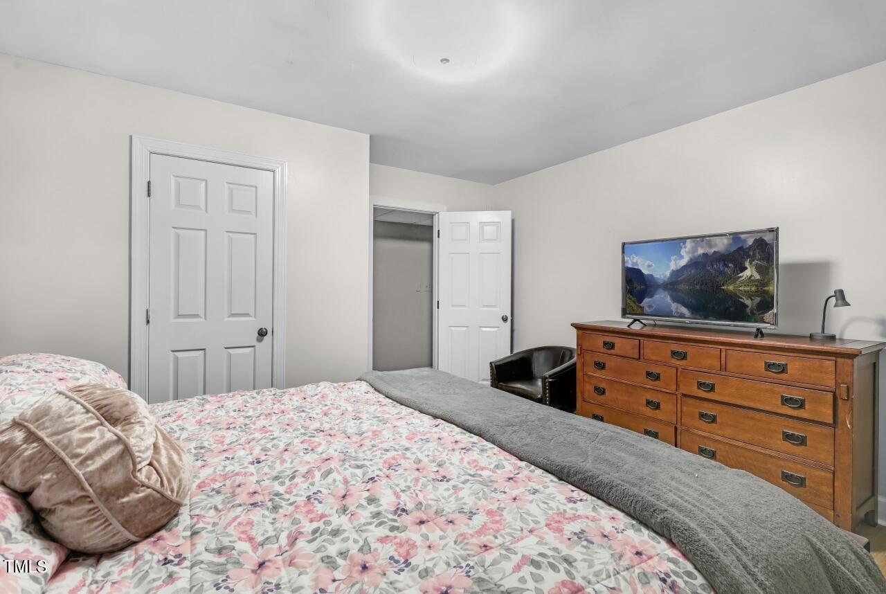 6 Street James Place Chapel Hill NC 27514