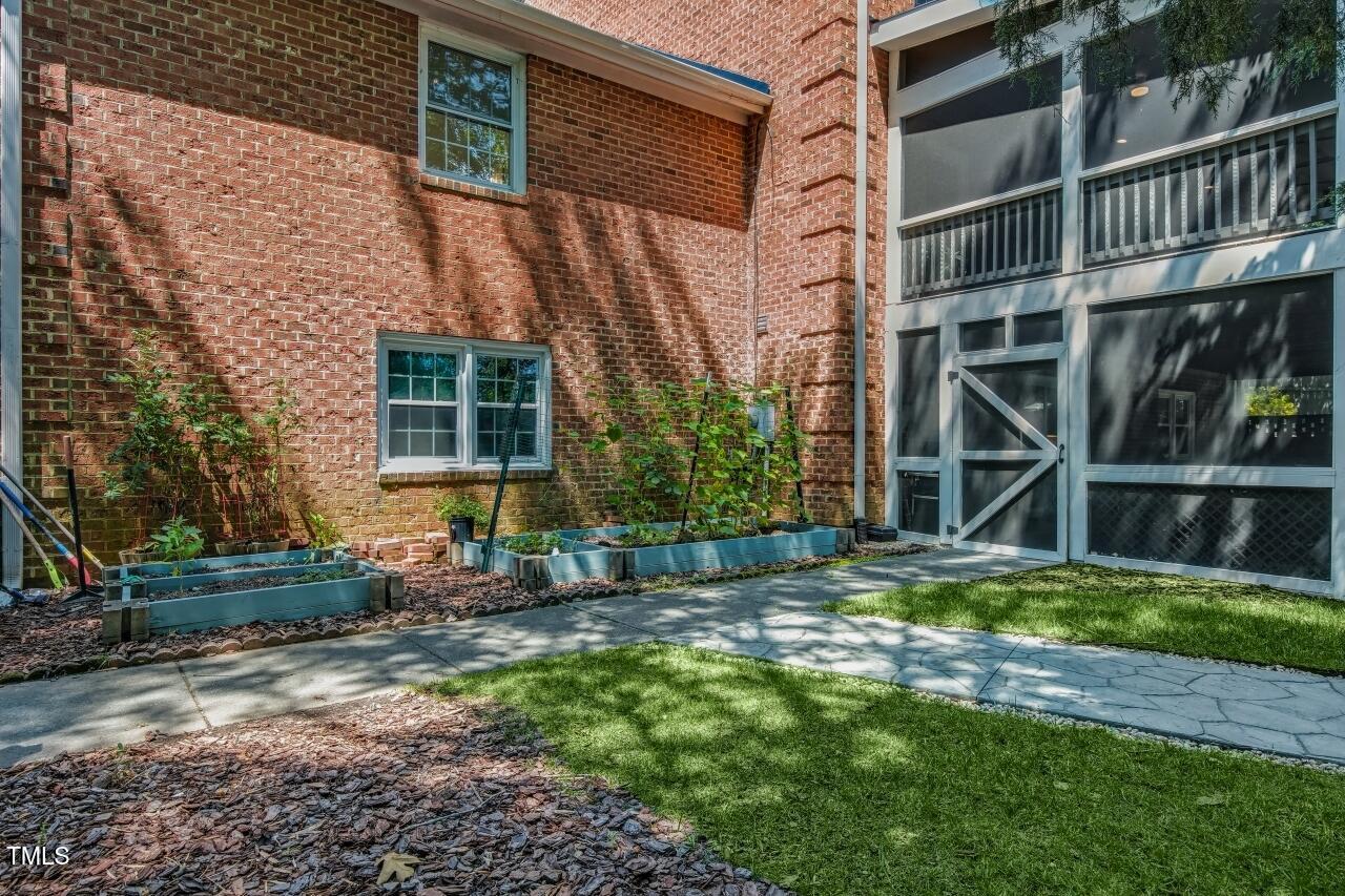 6 Street James Place Chapel Hill NC 27514