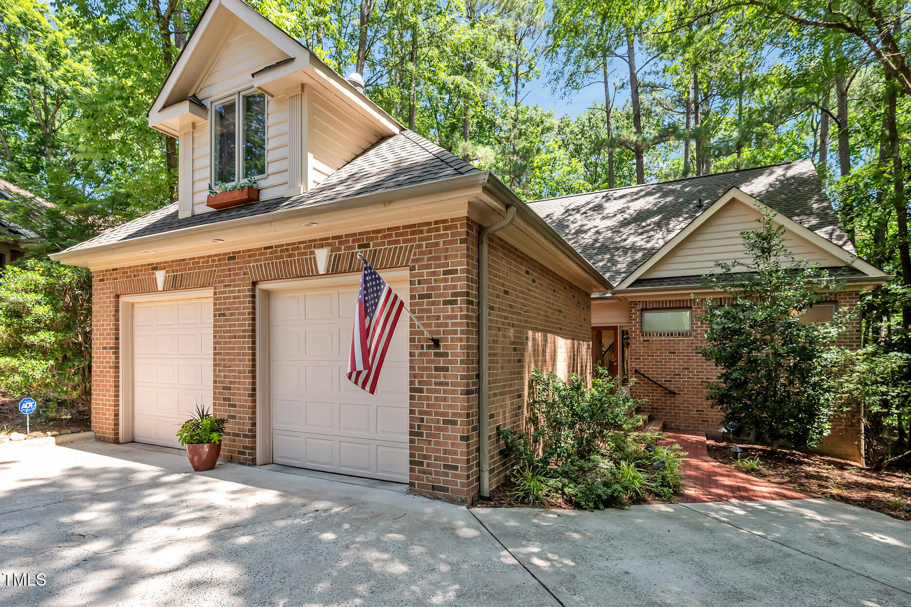 81106 Alexander Chapel Hill NC 27517