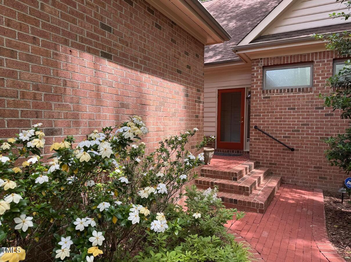 81106 Alexander Chapel Hill NC 27517