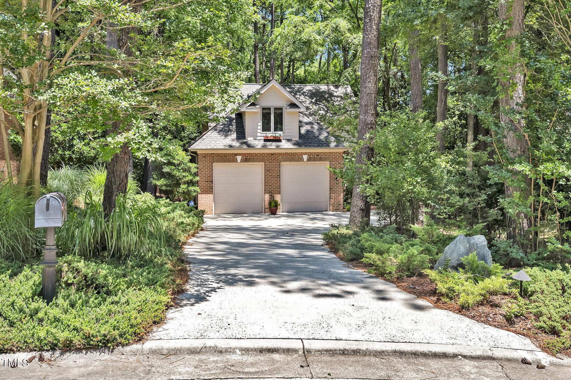 81106 Alexander Chapel Hill NC 27517