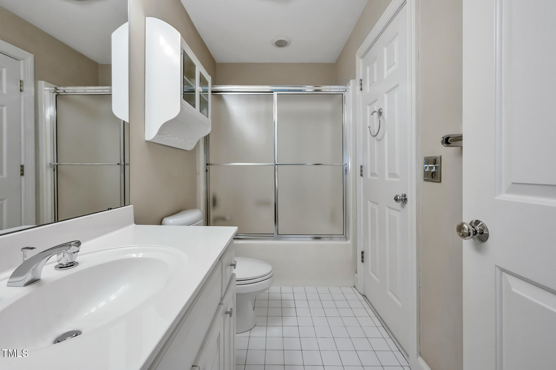 81106 Alexander Chapel Hill NC 27517