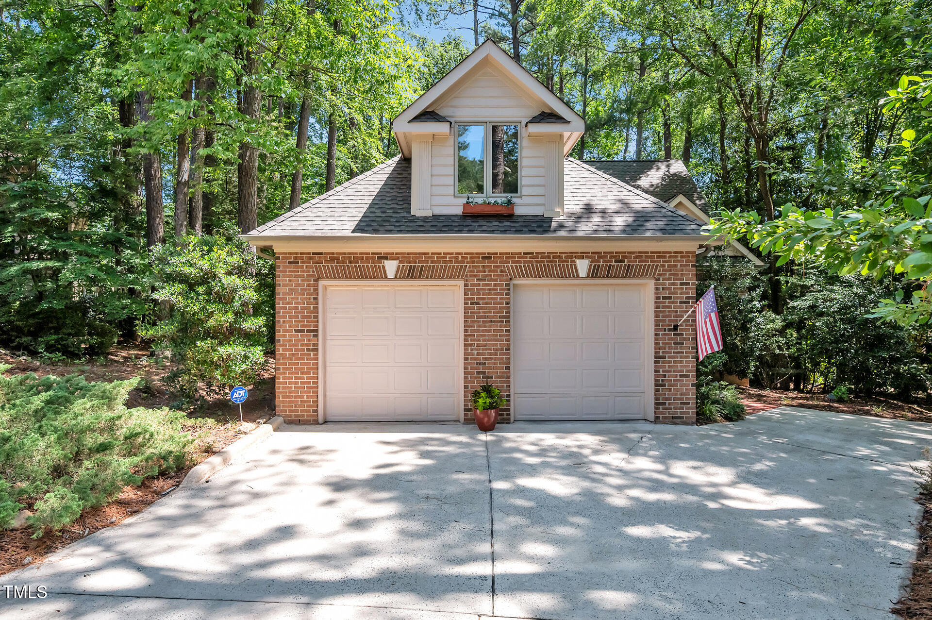 81106 Alexander Chapel Hill NC 27517