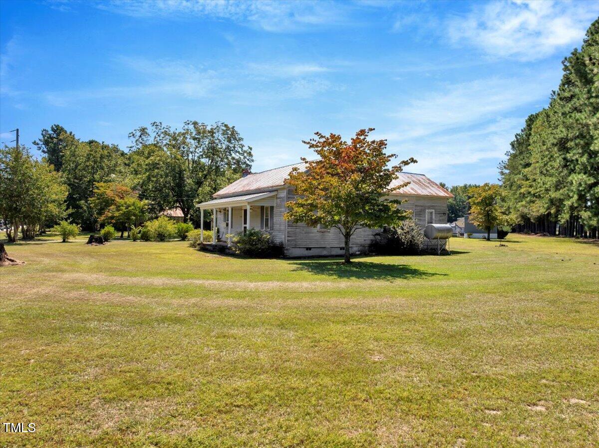 2172 Amelia Church Road Clayton NC 27520