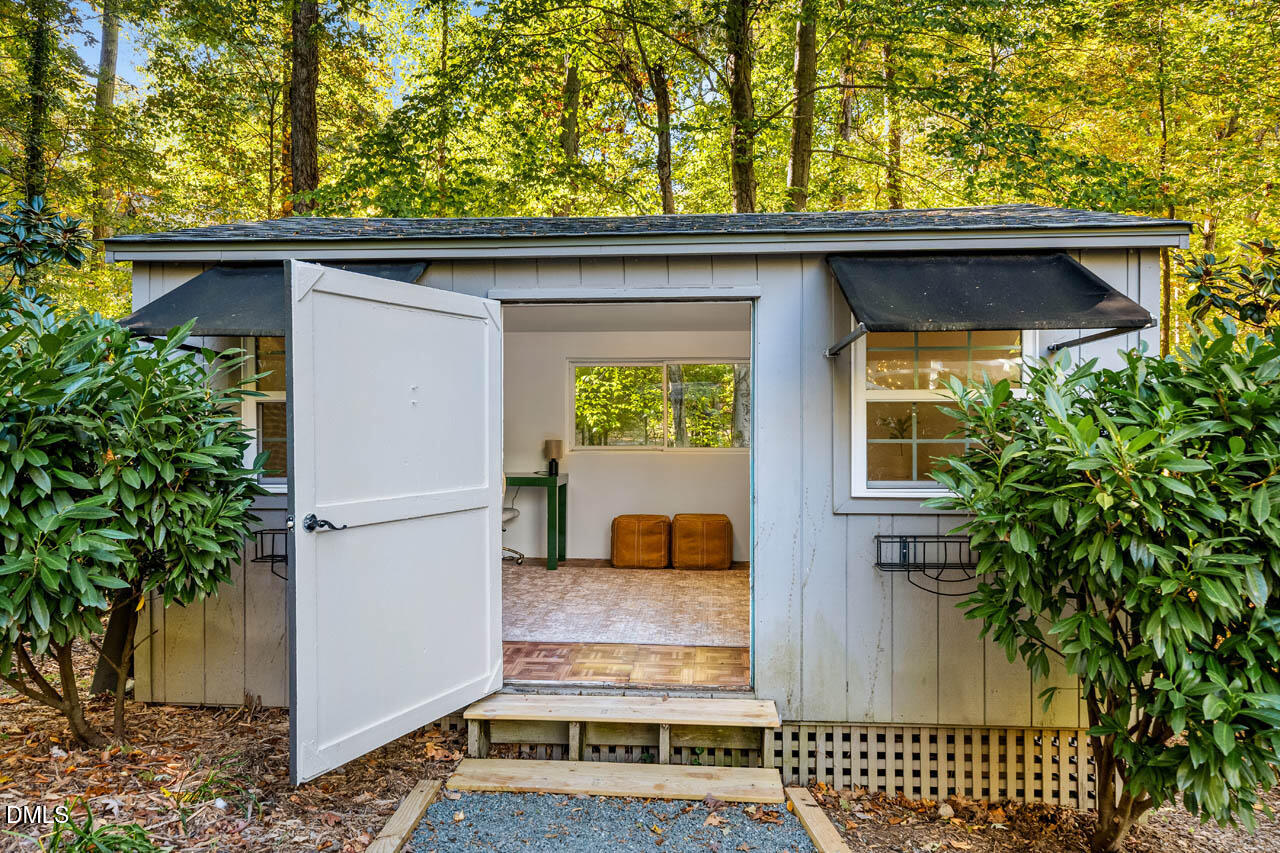 1812 Rolling Road Chapel Hill NC 27514