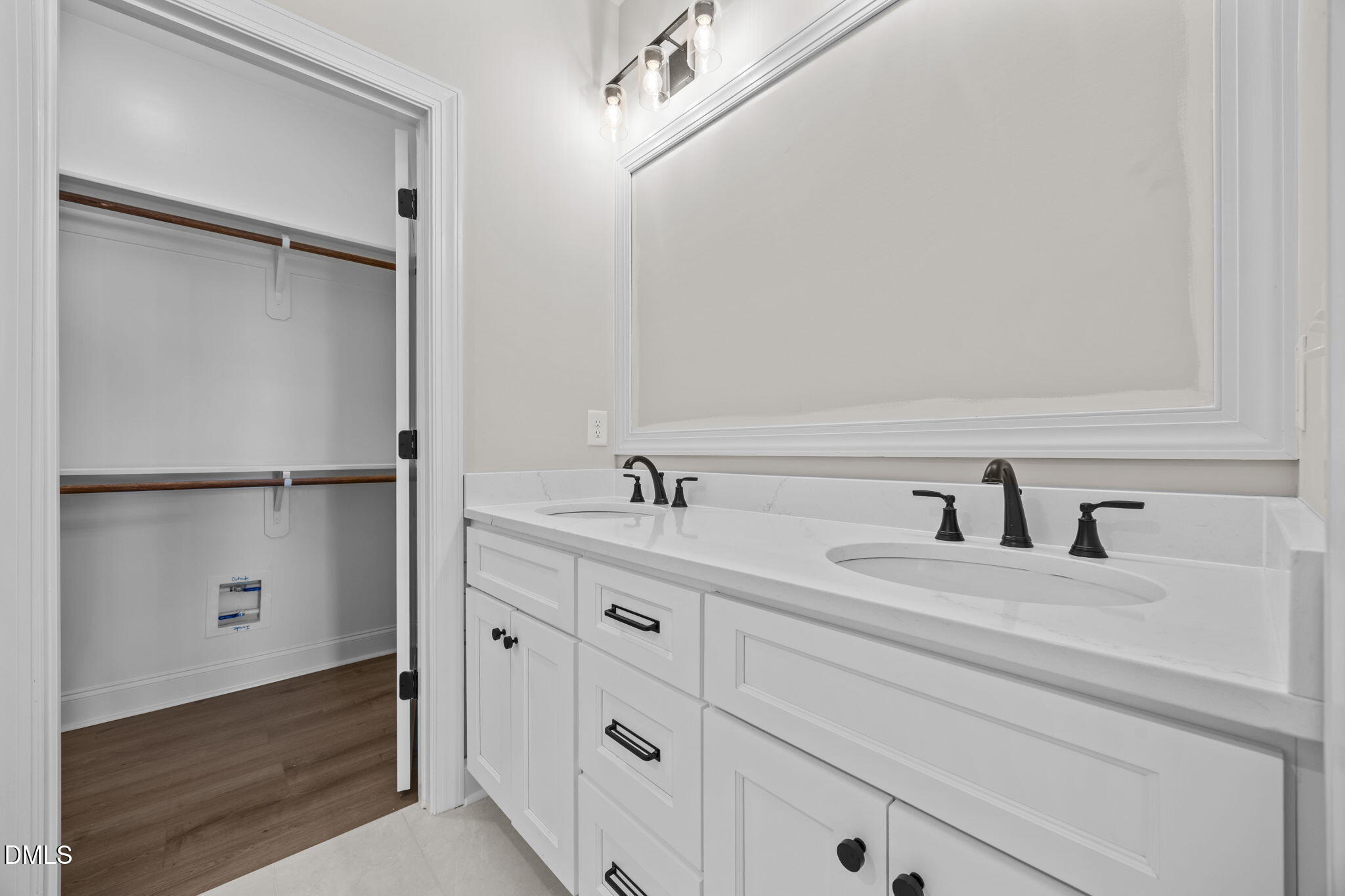 206 S Wall Street Benson NC 27504