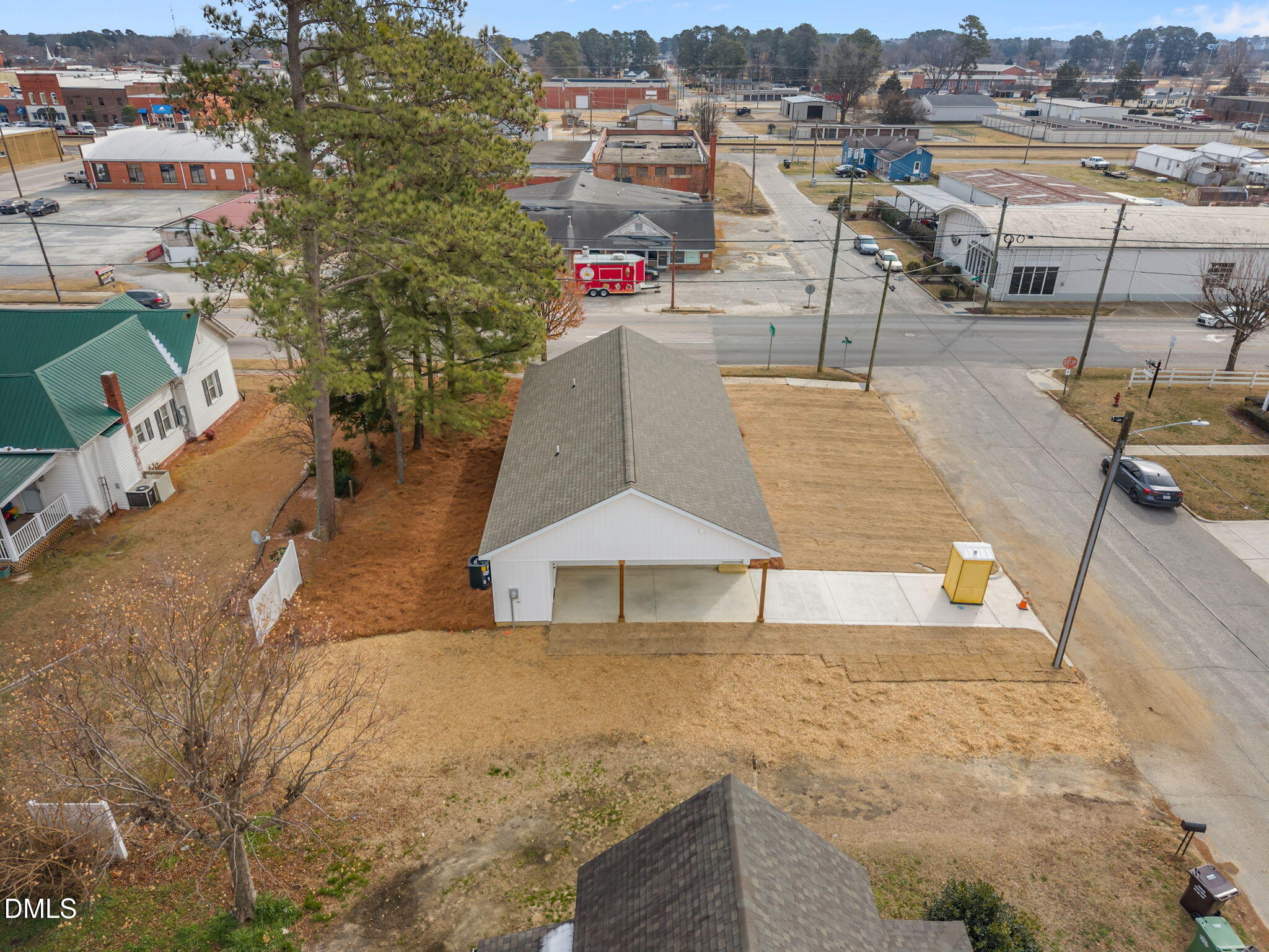 206 S Wall Street Benson NC 27504