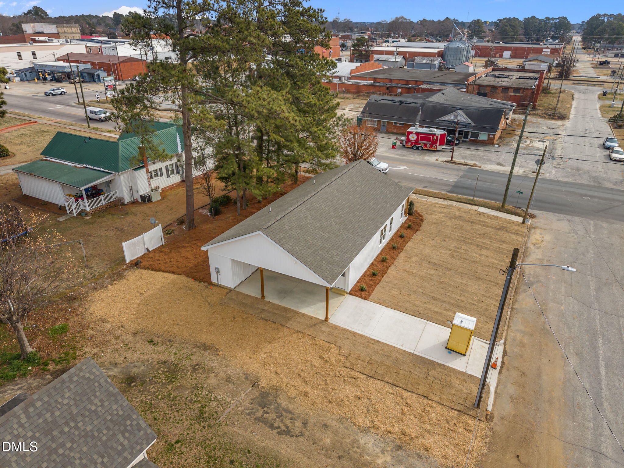 206 S Wall Street Benson NC 27504