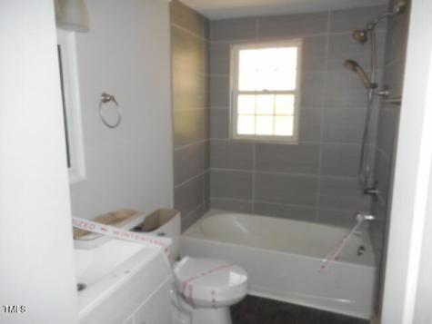 106 W Allen Street Four Oaks NC 27524